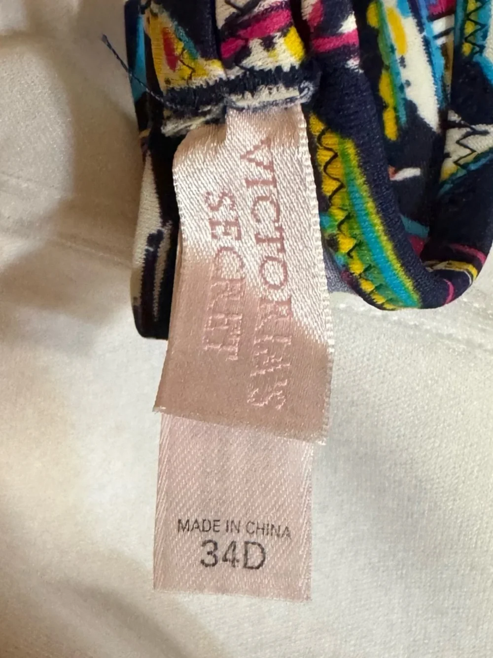 EUC Victoria Secret’s Sailboat Bikini Top (34D)
